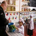 SEKTÖRÜNDE İLKLERİ GERÇEKLEŞTİREREK LİDERLİĞİNİ KORUYAN, YEREL, BÖLGESEL, ULUSAL VE ULUSLAR ARASI ARENALARDA TÜRK MUTFAĞININ TANITIMINI ÜSTLENEN SAHAN RESTORANLAR ZİNCİRİ BAŞARDIĞI YENİ BİR İLKLE İSMİNDEN SÖZ ETTİRMEYE DEVAM EDİYOR. (İHA/GAZİANTEP-İHA)