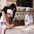 SEKTÖRÜNDE İLKLERİ GERÇEKLEŞTİREREK LİDERLİĞİNİ KORUYAN, YEREL, BÖLGESEL, ULUSAL VE ULUSLAR ARASI ARENALARDA TÜRK MUTFAĞININ TANITIMINI ÜSTLENEN SAHAN RESTORANLAR ZİNCİRİ BAŞARDIĞI YENİ BİR İLKLE İSMİNDEN SÖZ ETTİRMEYE DEVAM EDİYOR. (İHA/GAZİANTEP-İHA)
