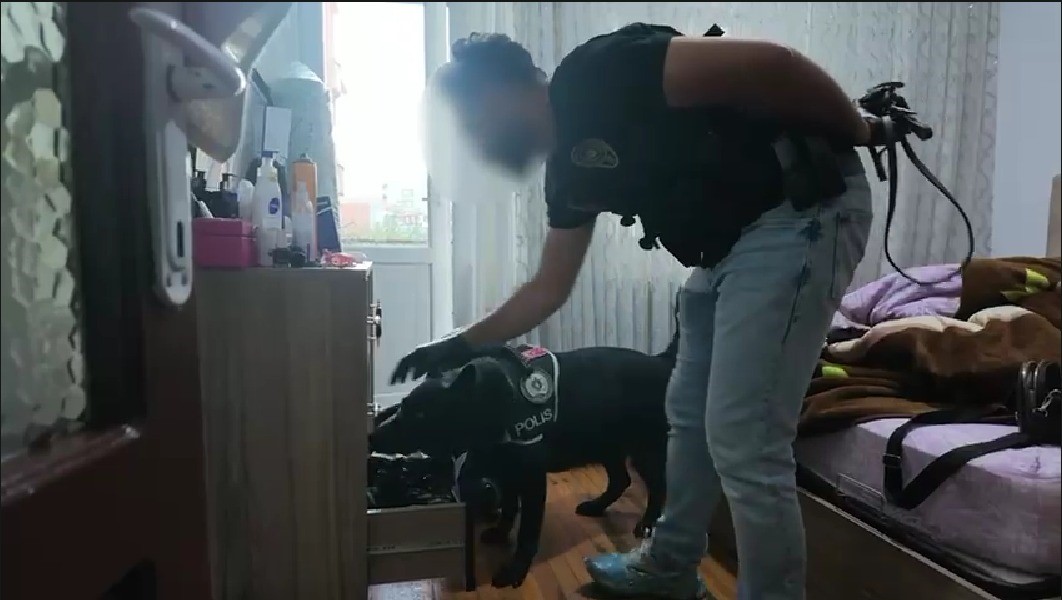 Denizli’de düzenlenen uyuşturucu operasyonunda 10 şüpheli tutuklandı - 5