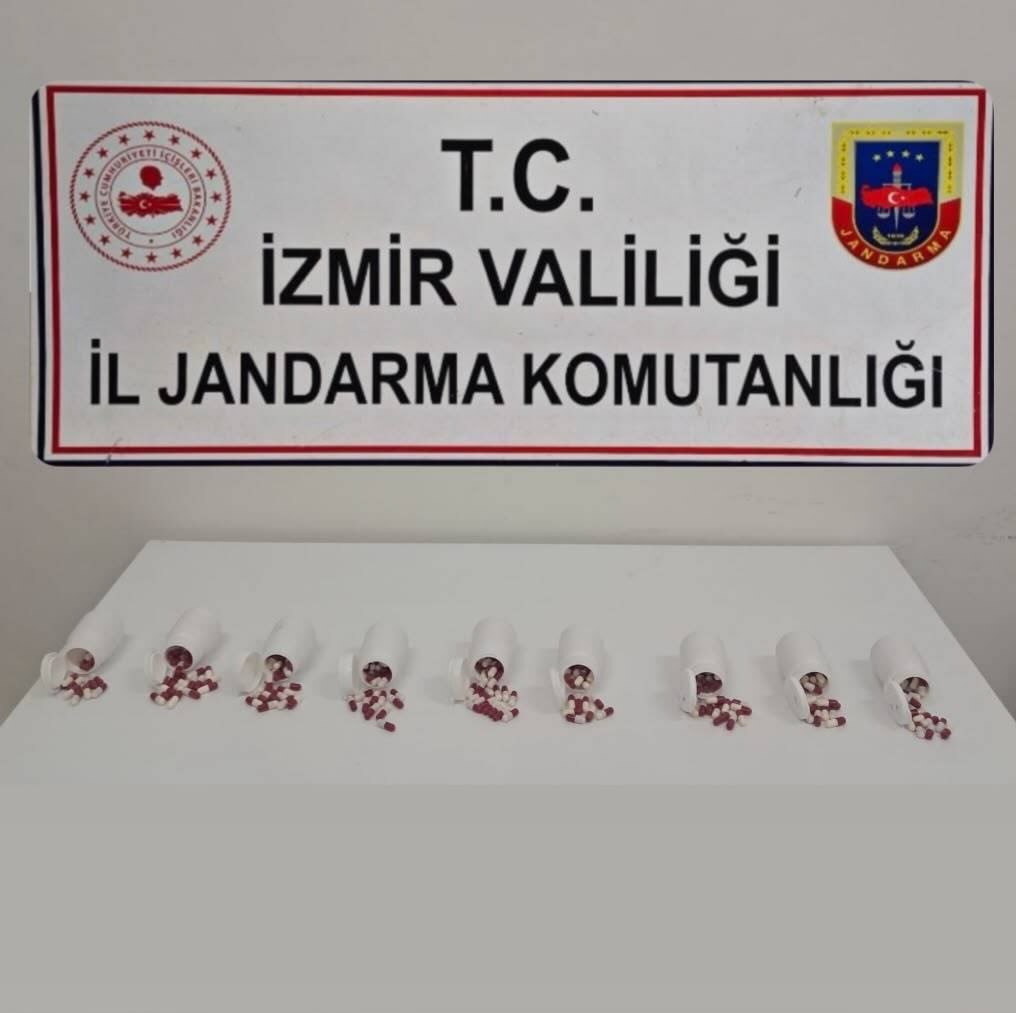 İzmir’de jandarmadan uyuşturucu operasyonu: 2 tutuklama