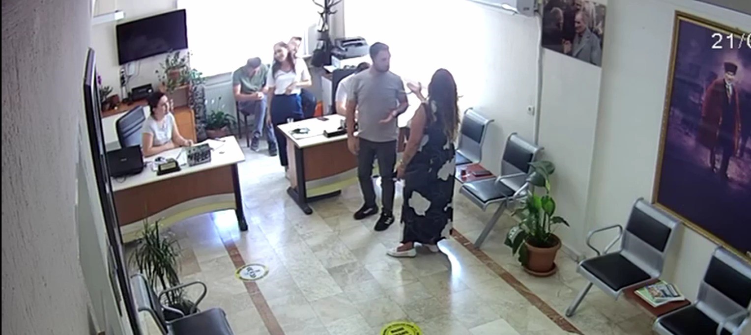Belediyede özel kalemle tartışan kadın muhtara hapis cezası - 2